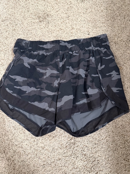 Athleta Pants - Athleta Black and Gray Camo Training Shorts